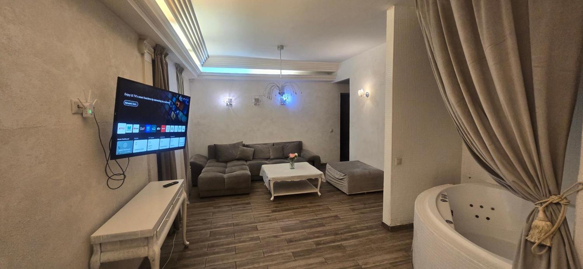 Butas Apartamentai Su Jacuzzi *